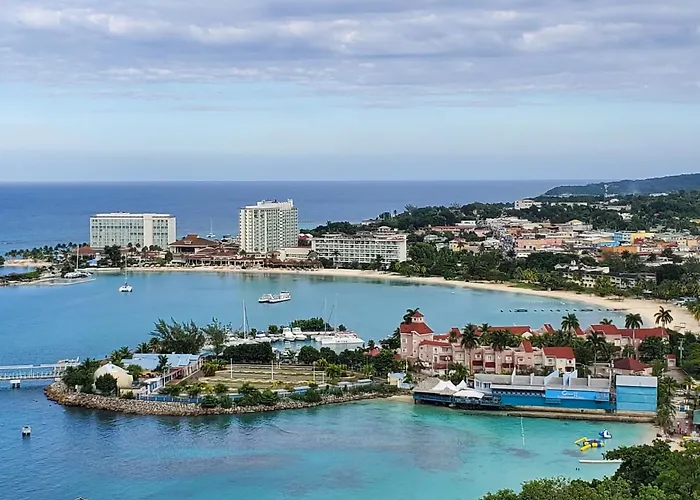 Blue Topaz Ocho Rios